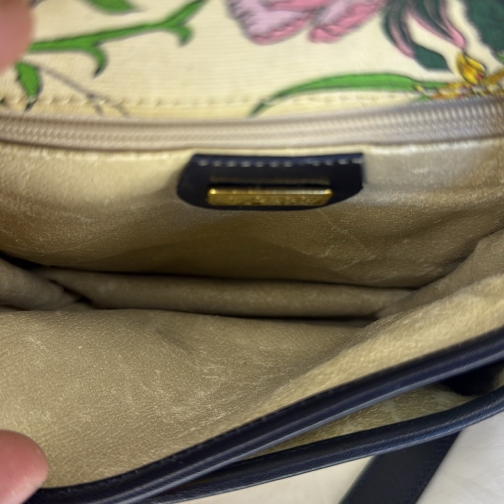 Gucci Vintage Flora Crossbody Bag | Black Leather Trim - Picture 7 of 10